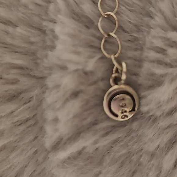 Giveaway - Picture 3 of 3